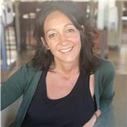 Professeur de Yoga diplômée de l'école internationale du Quebec Diva Yoga 
vous propose des cours de Hatha Yoga respectant le niveau et l'âge de chacun